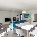 Sunrise Bay Villa *