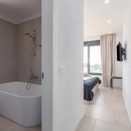 Sunrise Bay Villa *