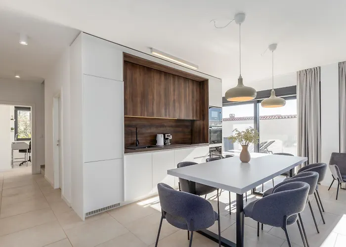 Sunrise Bay Villa